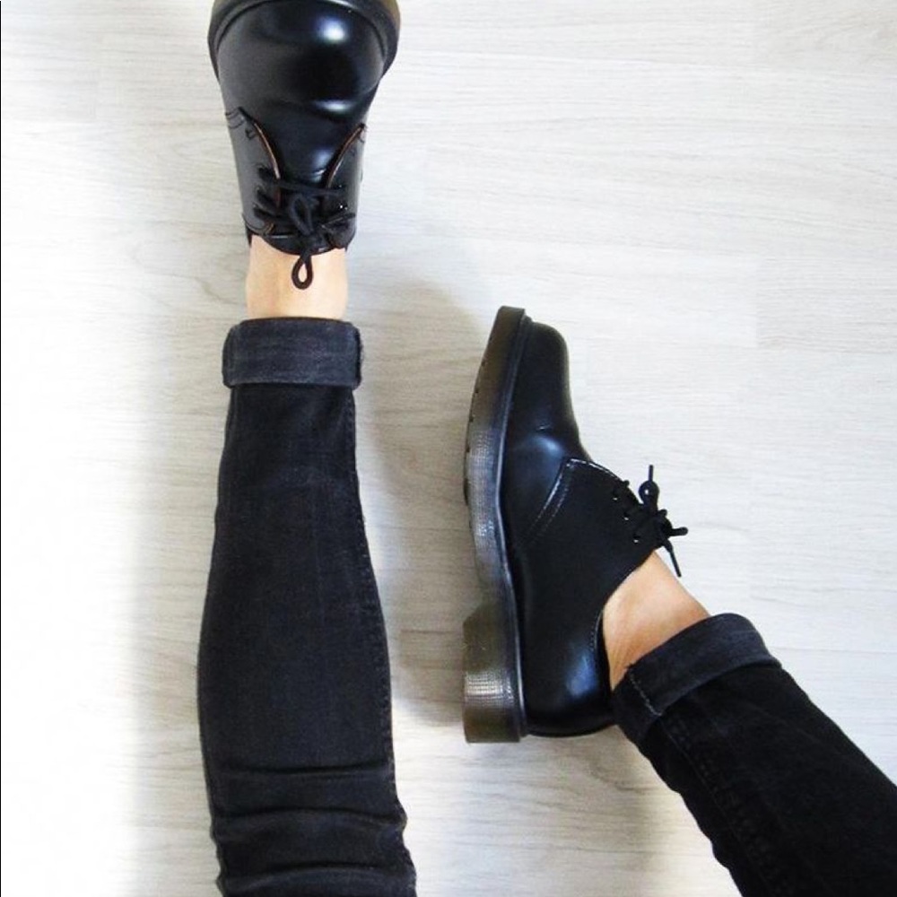 Dr. Martens Mono 1461